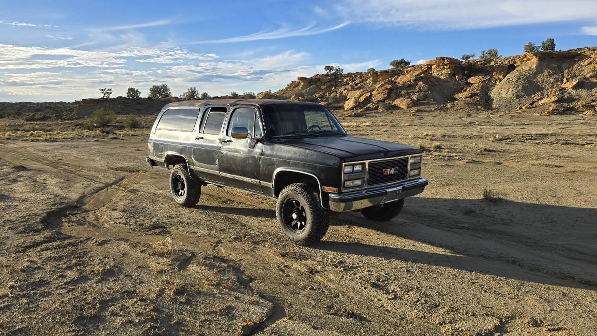 Gmc-Suburban-sle-v2500-1989-Black