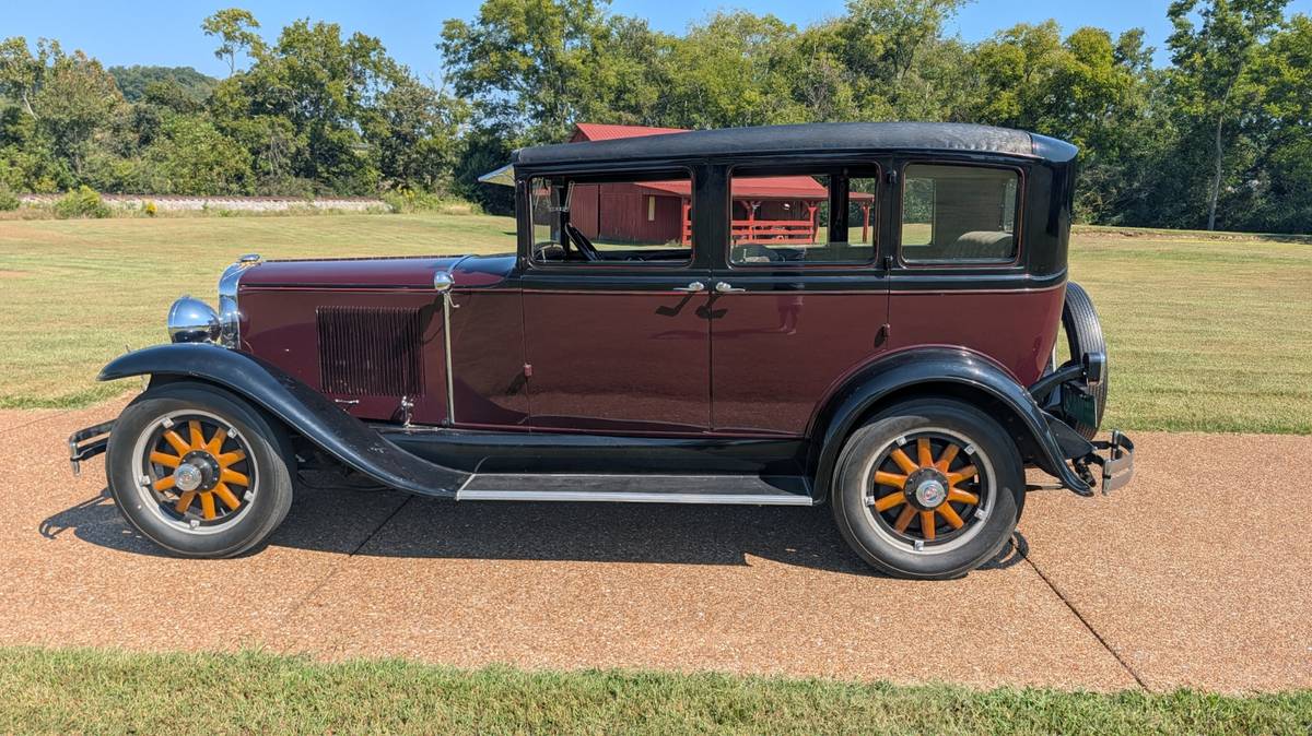 Graham-paige-model-165-sedan-1929-Red