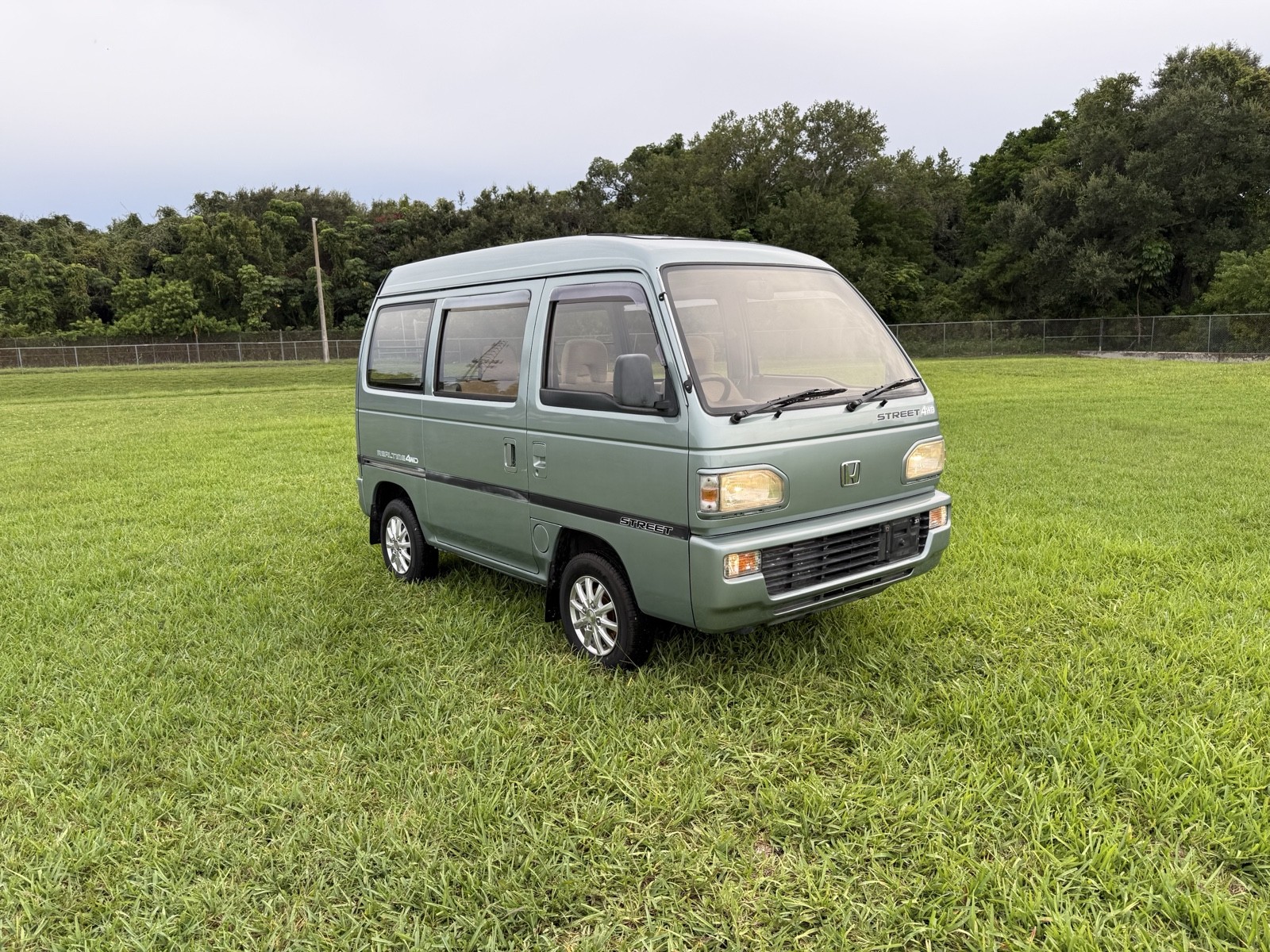 Honda-Street-1990-Van-Brown