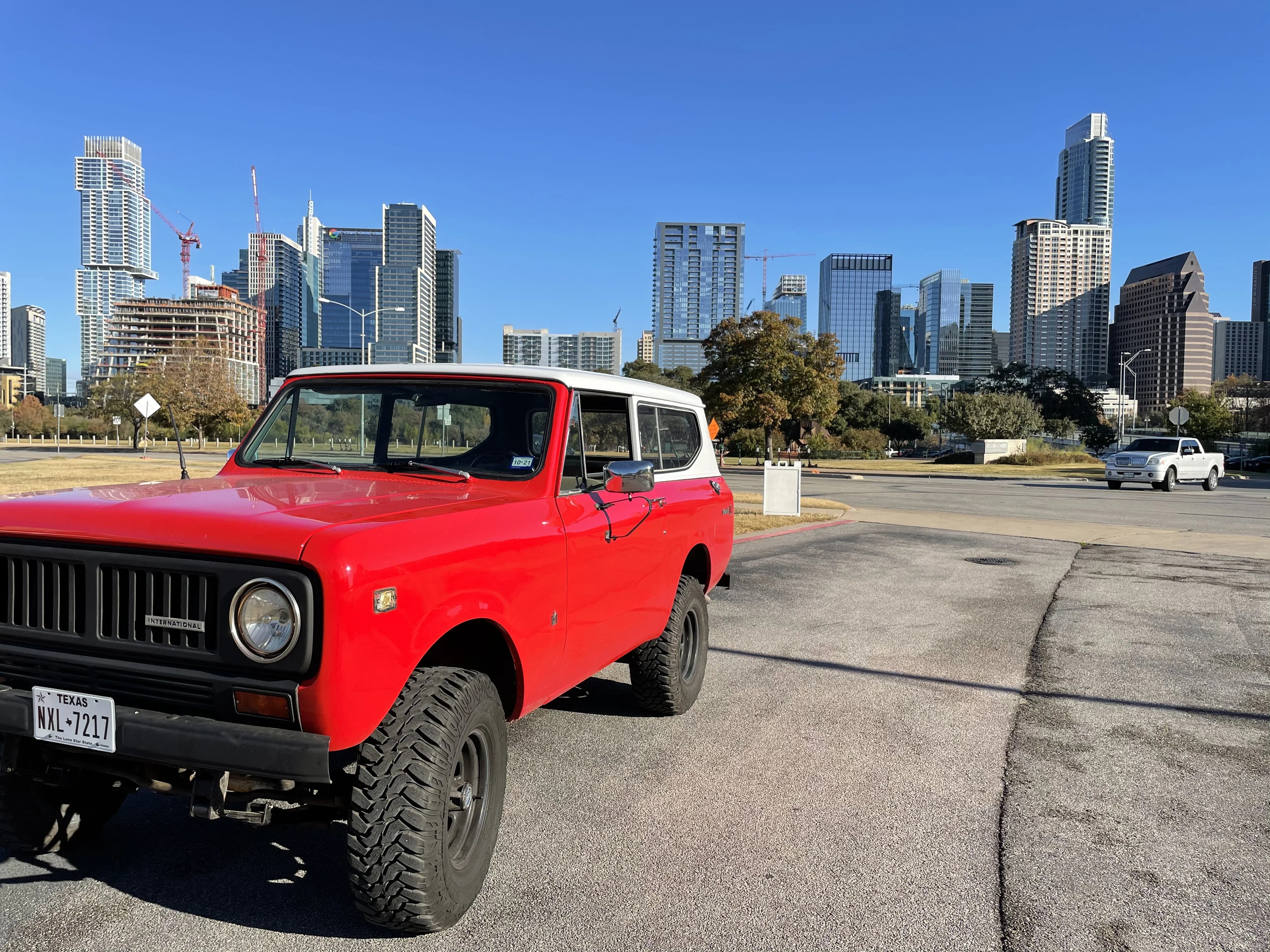 International-ihc-Scout-1974-Red-Tan