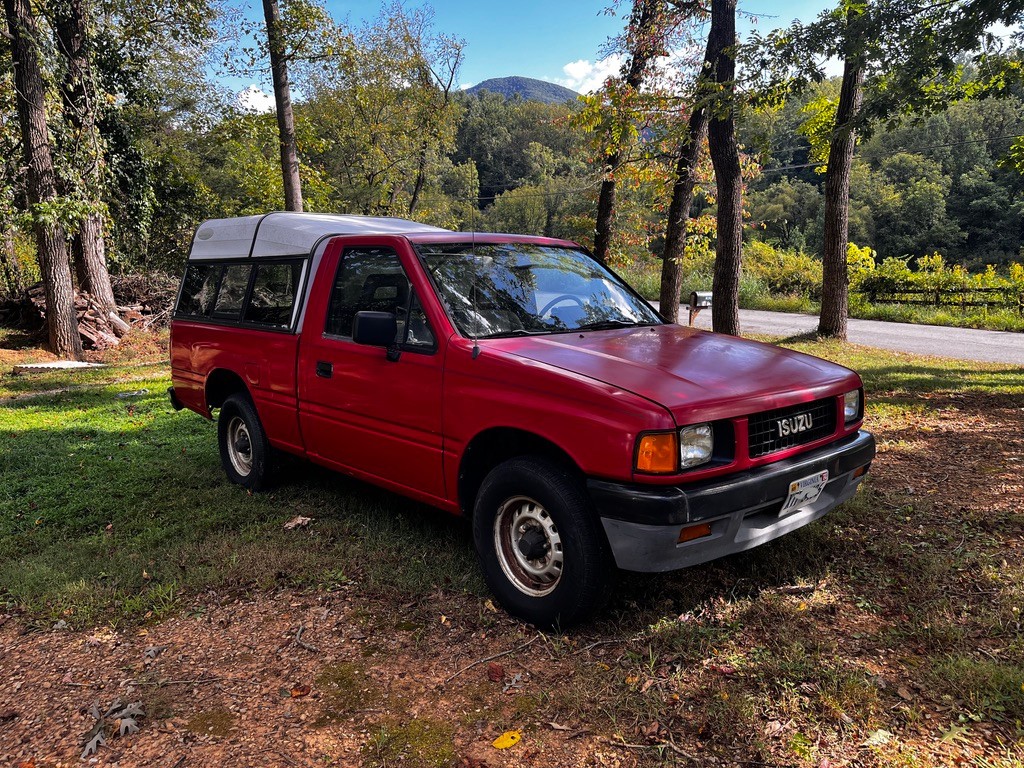 Isuzu-Conventional-1990-Standard-Cab-Pickup-Gray