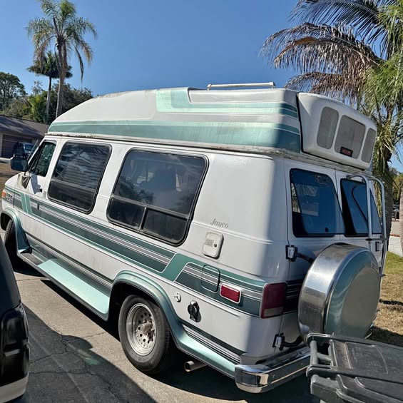 Jayco-G20-conversion-van-1996