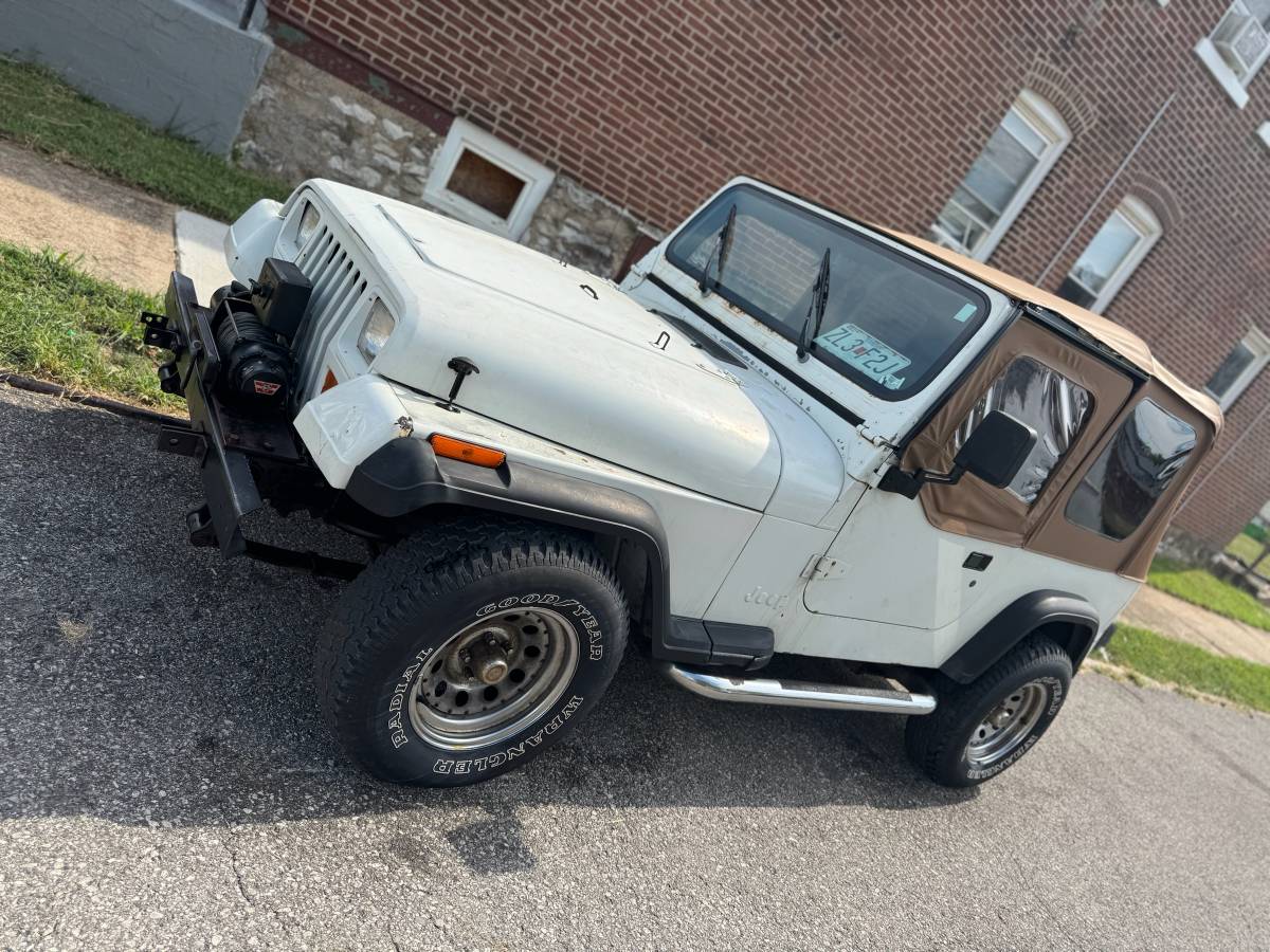 Jeep-1992-White