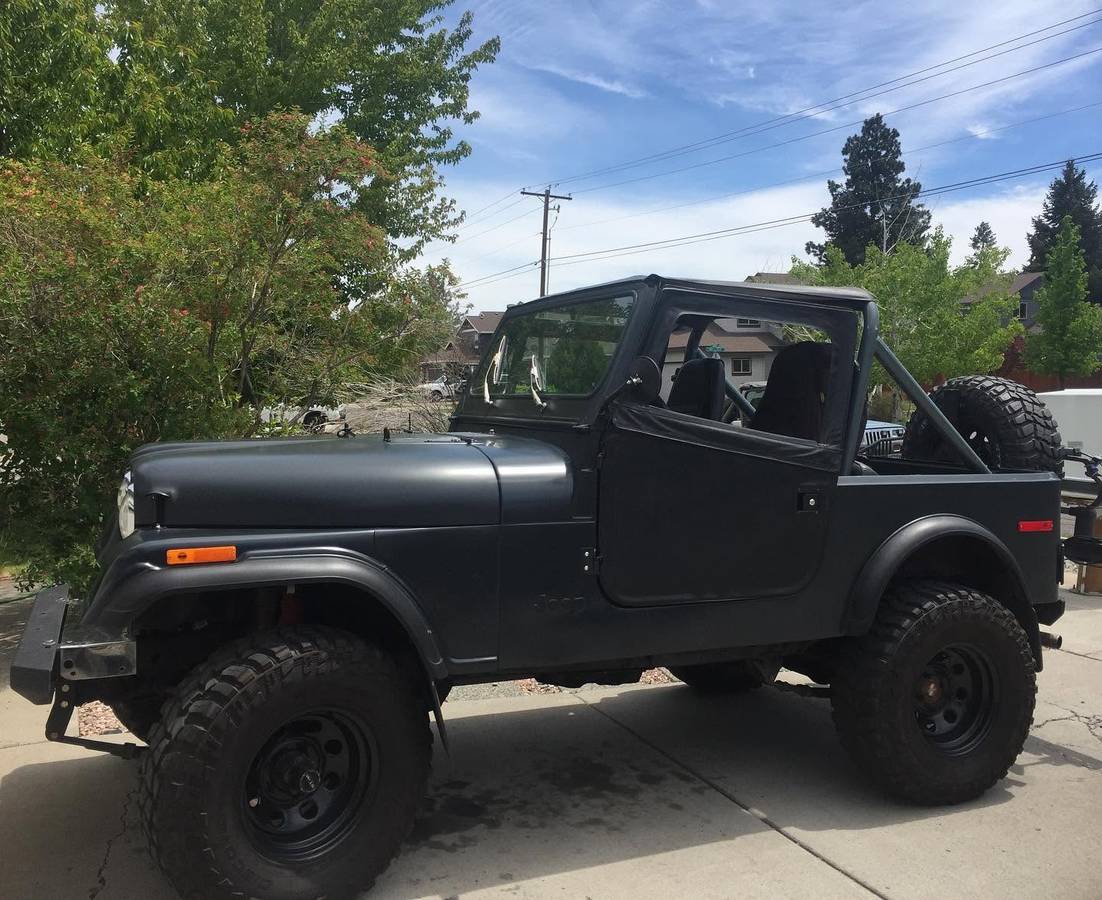 Jeep-Amc-cj-7-1984-Gray