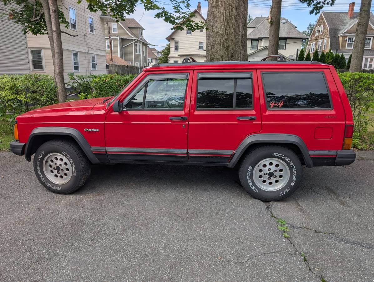 Jeep-Cherokee-xj-4.0-1996-Red
