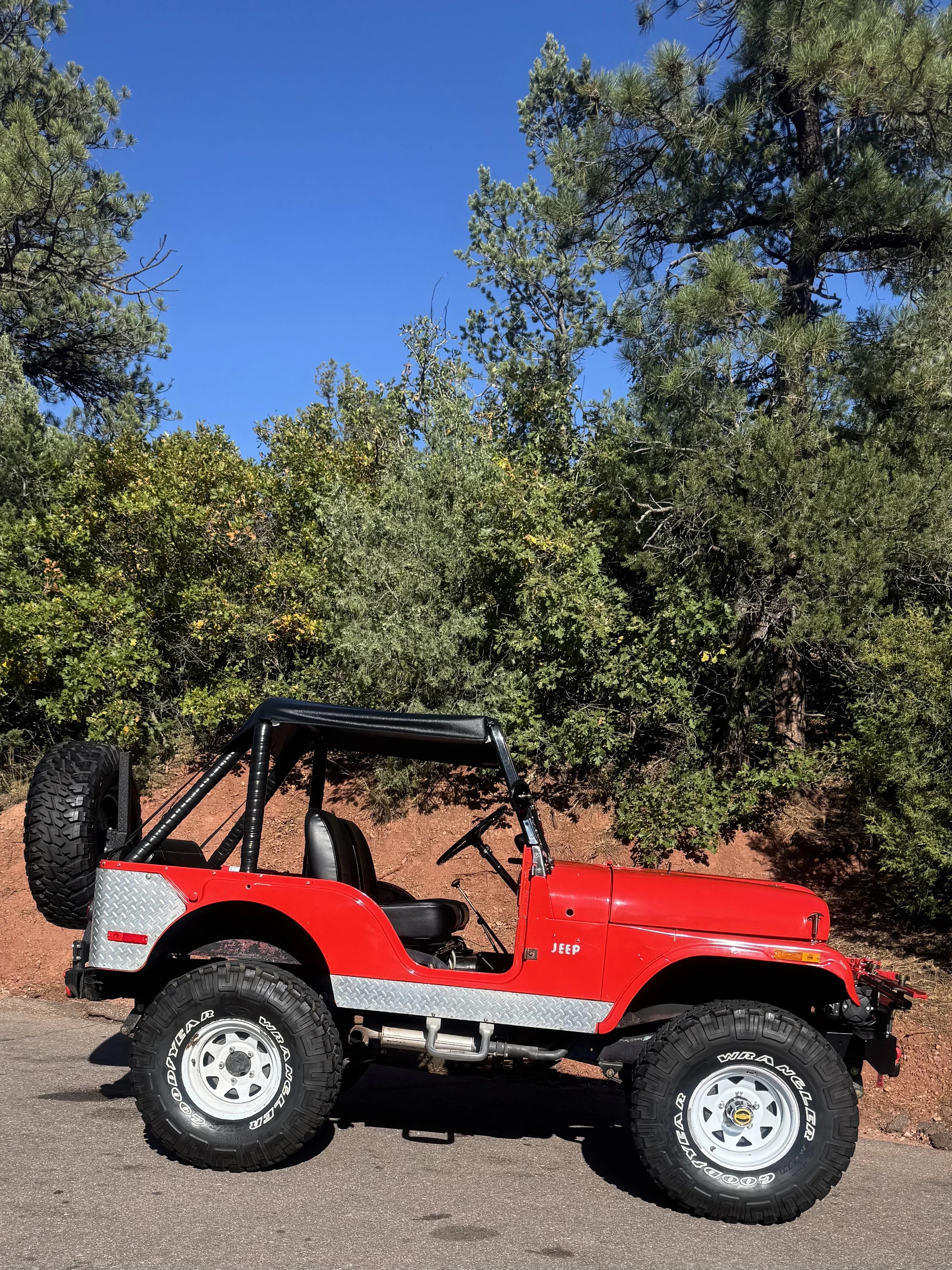 Jeep-Cj-5-1970-Red-Black