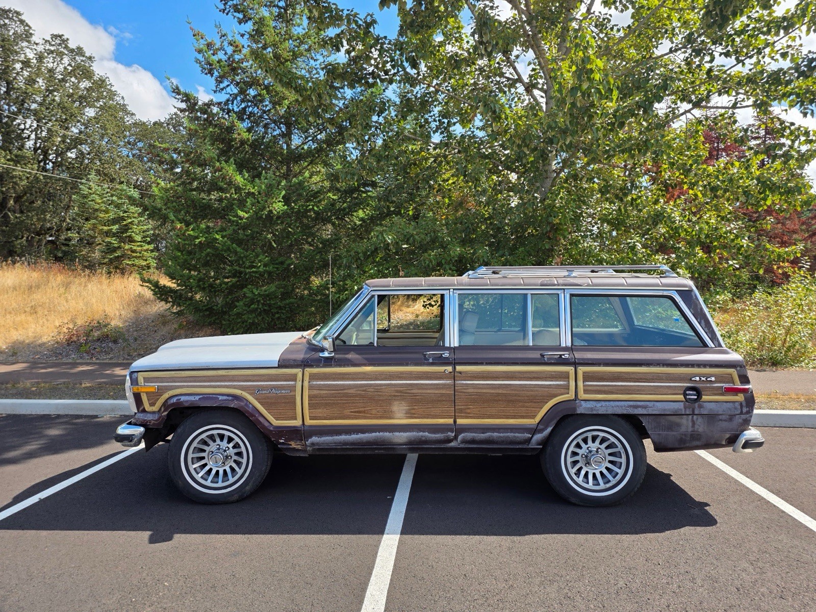 Jeep-Grand-Wagoneer-1989-SUV-Tan