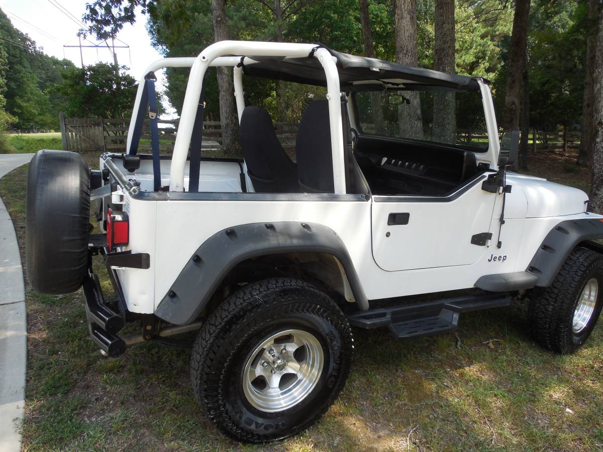 Jeep-Wrangler-1994-White