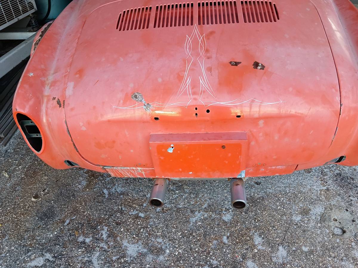 Karmin-ghia-convertible-1971-Orange