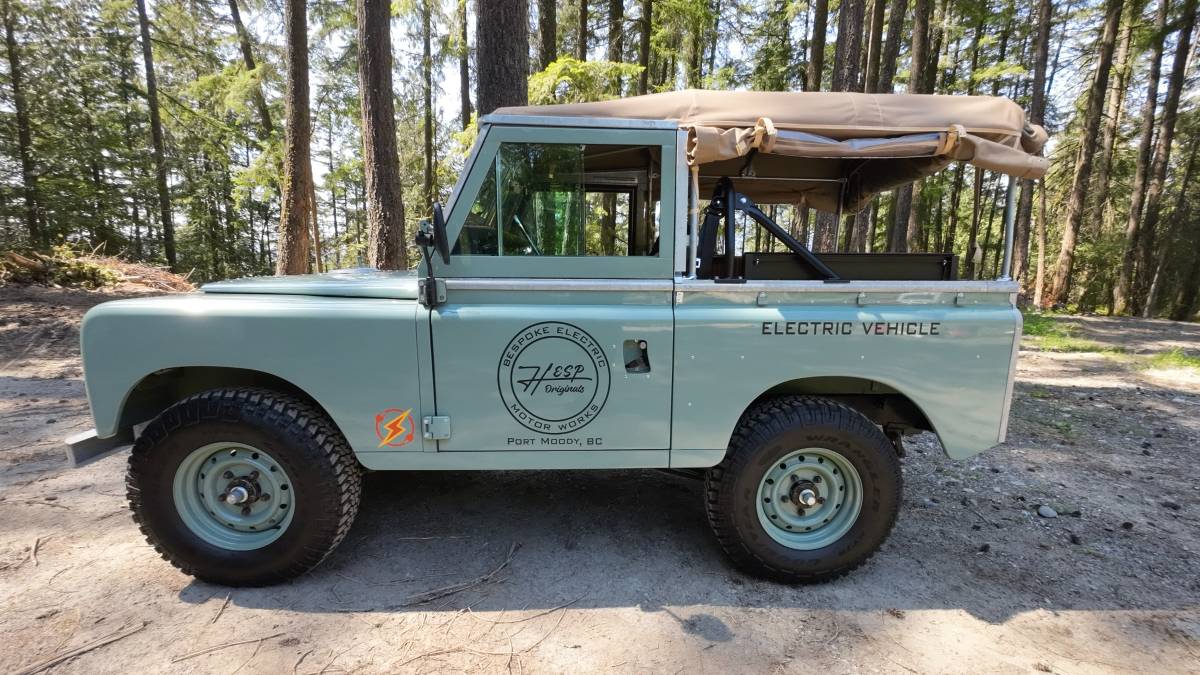 Land-rover-1973-Green