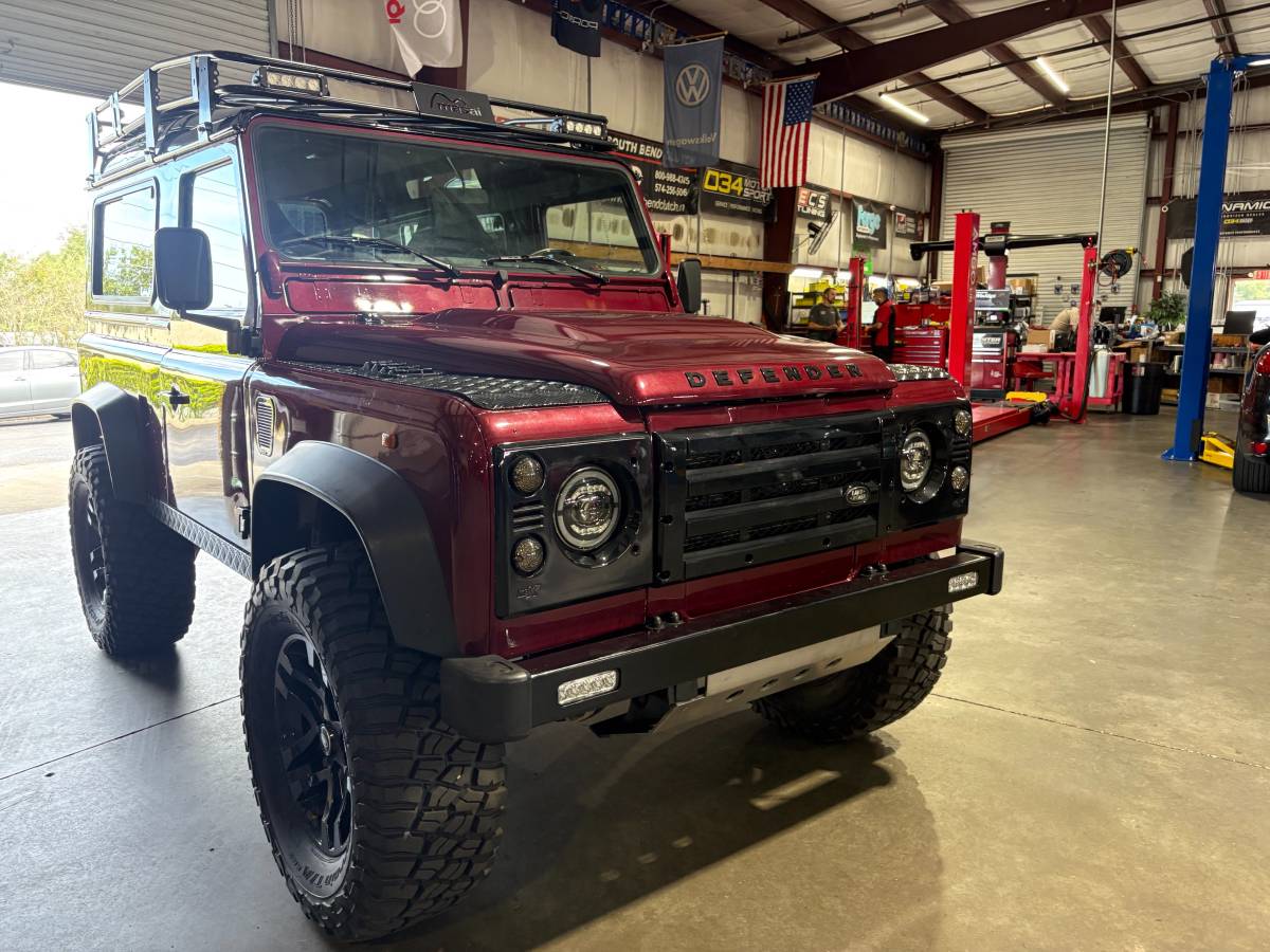 Land-rover-1995-Red