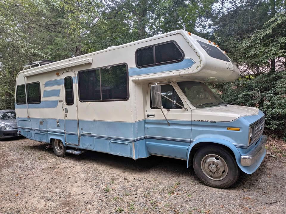 Lazy-daze-Ford-e350-1990