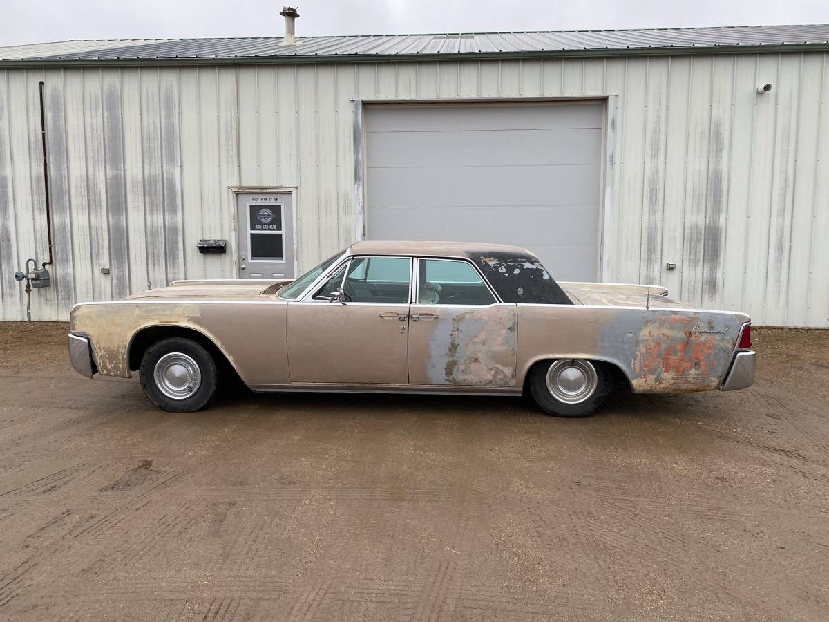 Lincoln-Continental-1962