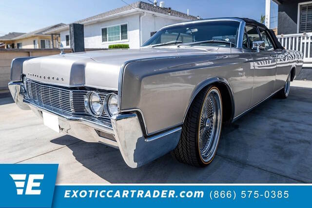 Lincoln-Continental-1967