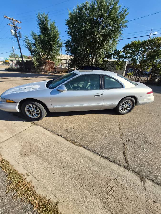 Lincoln-Mark-viii-1996