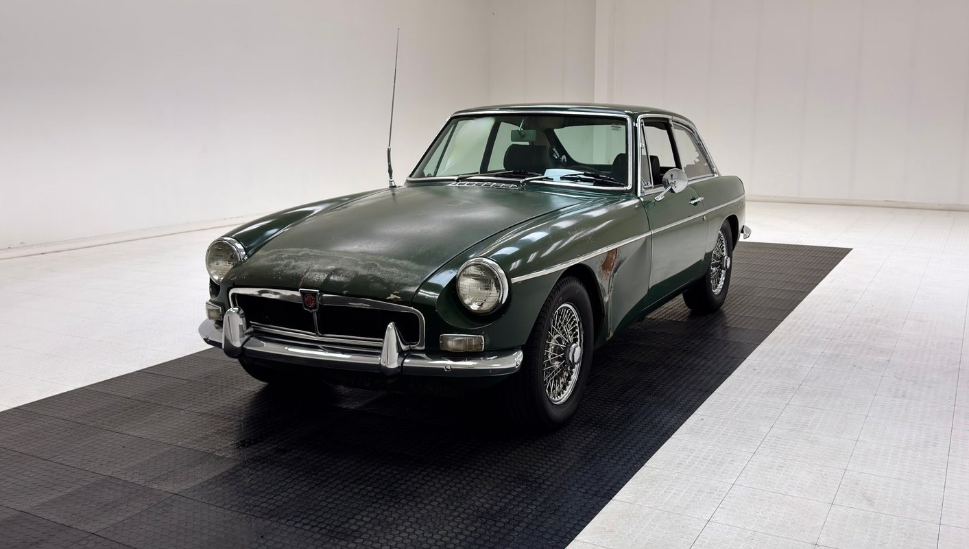 MG-B-1967-Coupe-Black