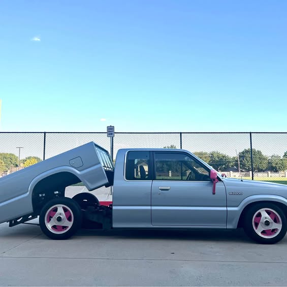 Mazda-B-series-1989
