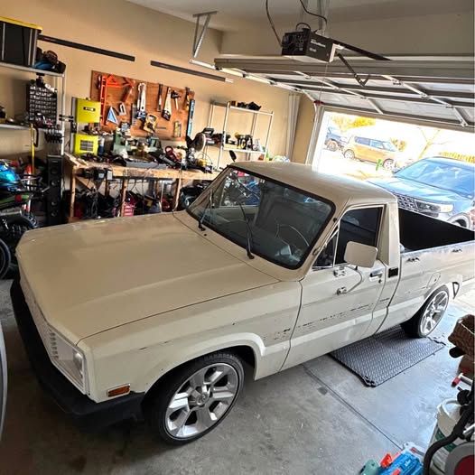 Mazda-B2000-1984