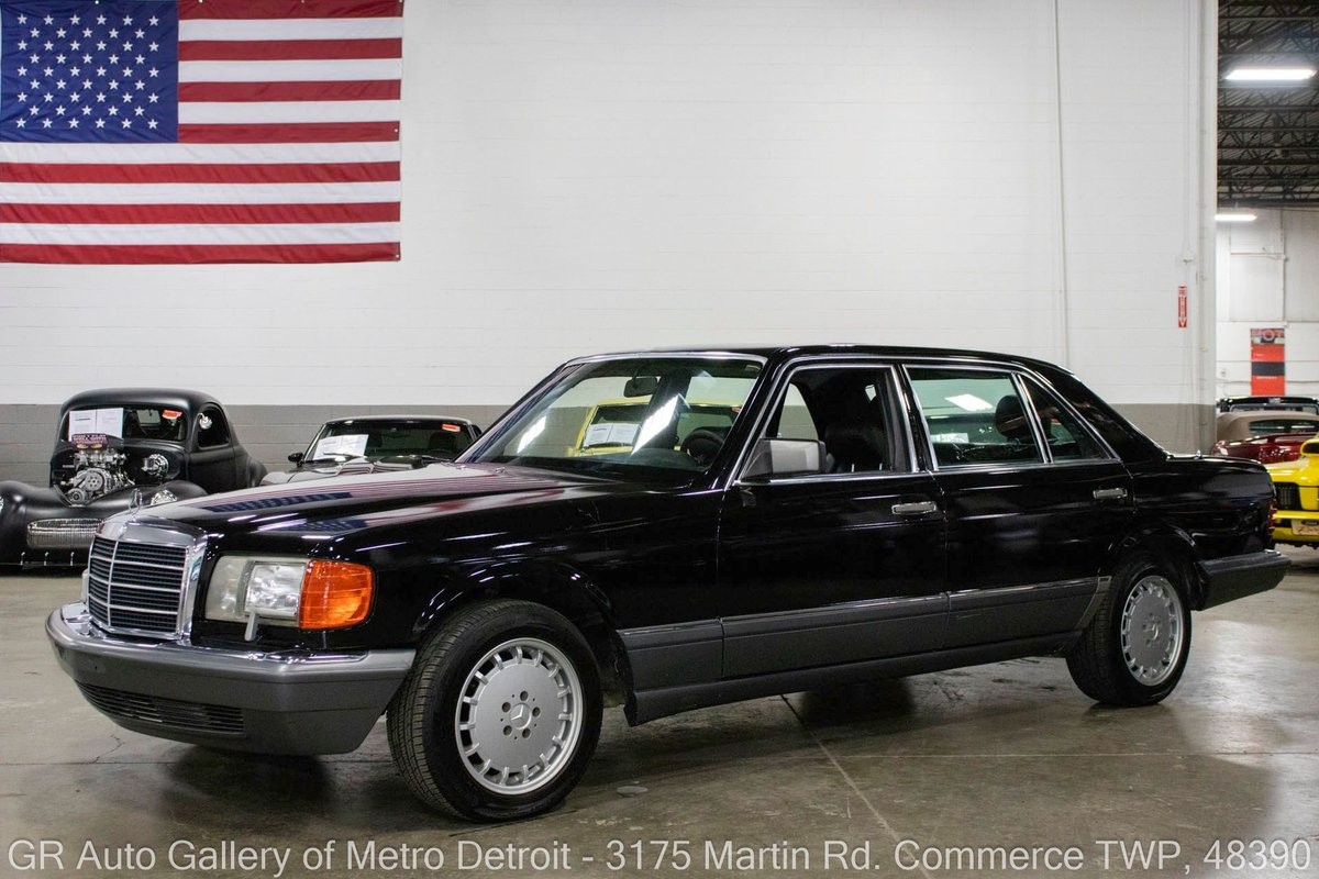 Mercedes-Benz 560SEL 1991