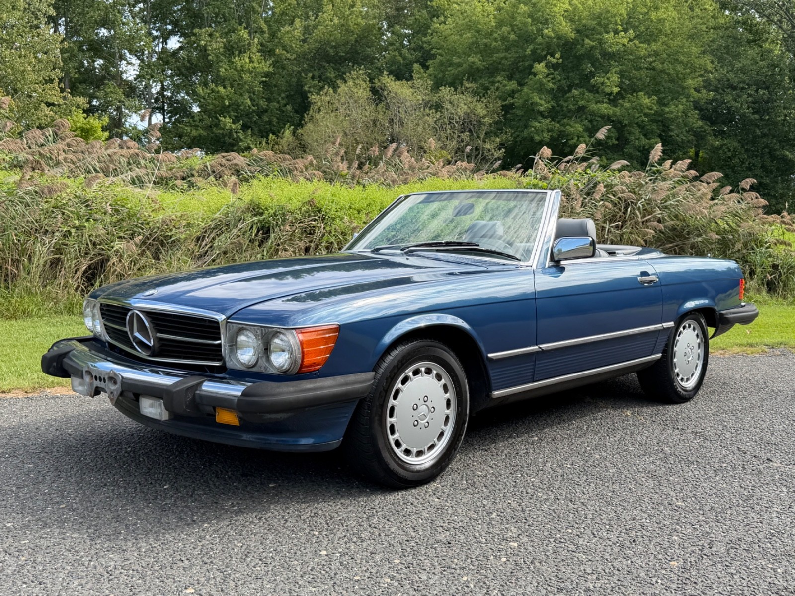 Mercedes-Benz-560SL-1989-Convertible-Gray