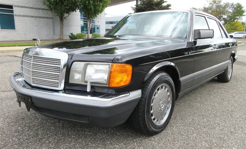 Mercedes-Benz-S-Class-1991-Sedan-Gray