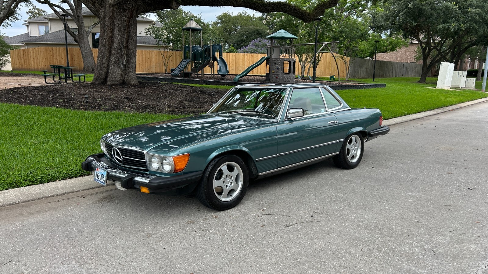 Mercedes-Benz SL-Class 1983