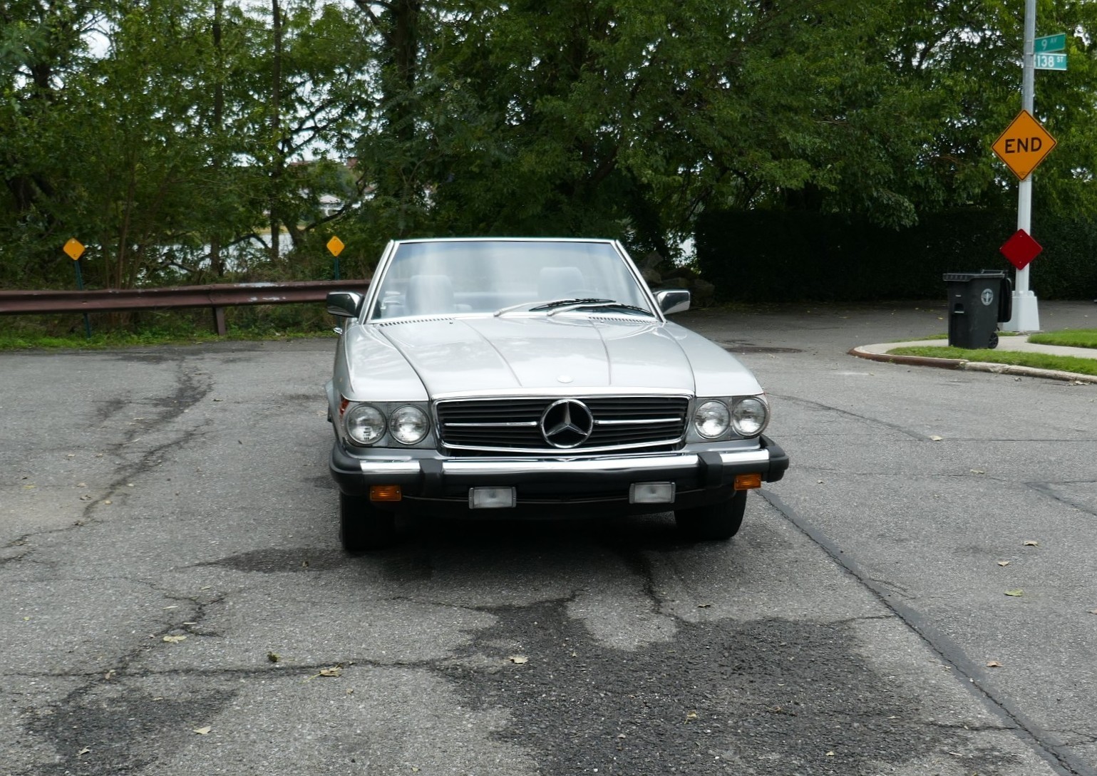 Mercedes-Benz SL-Class 1983