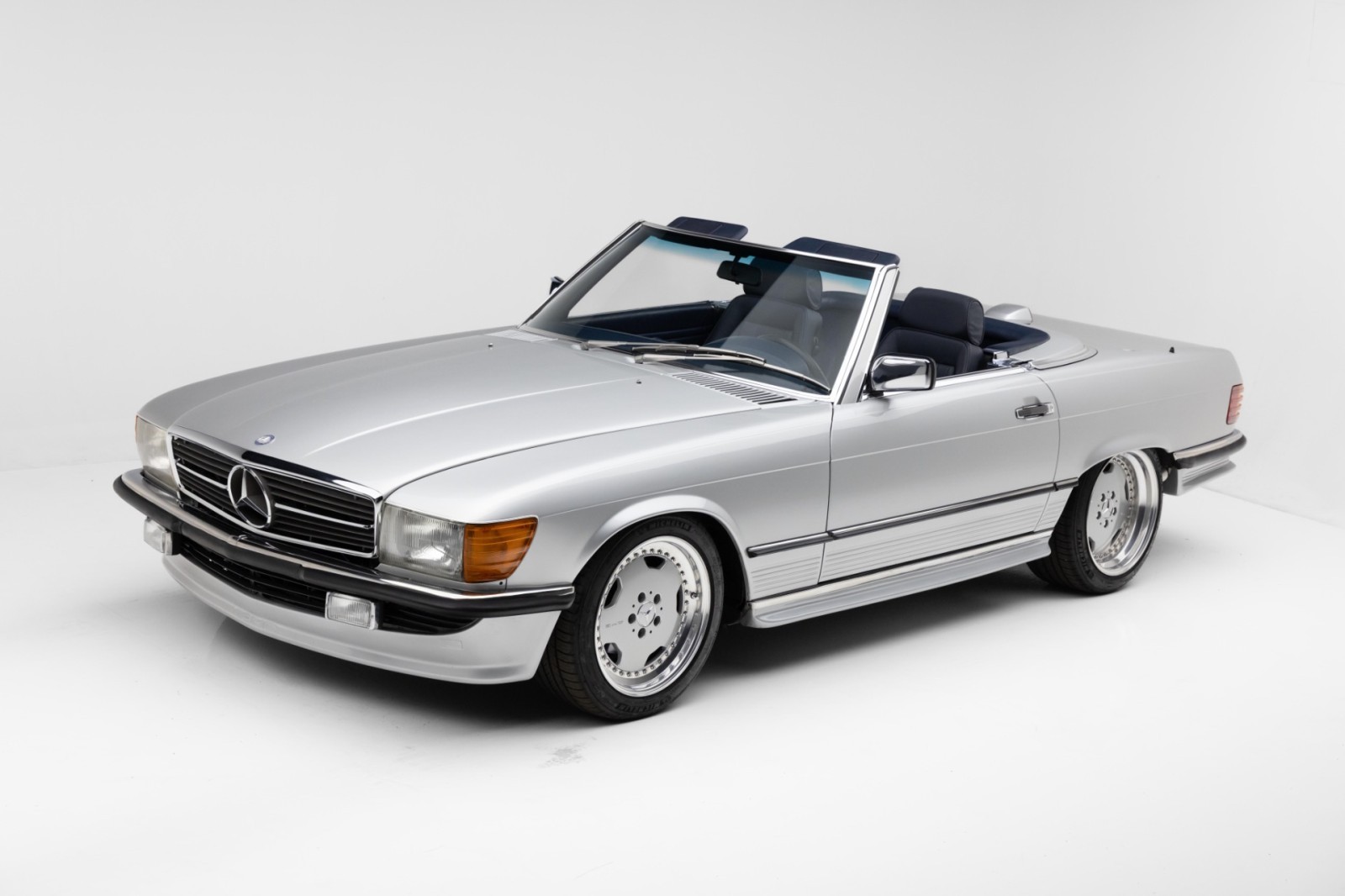 Mercedes-Benz SL-Class 1986