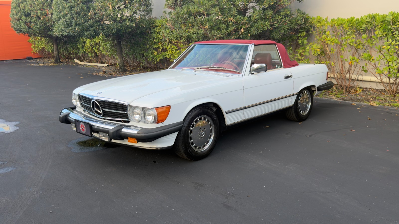 Mercedes-Benz SL-Class 1986