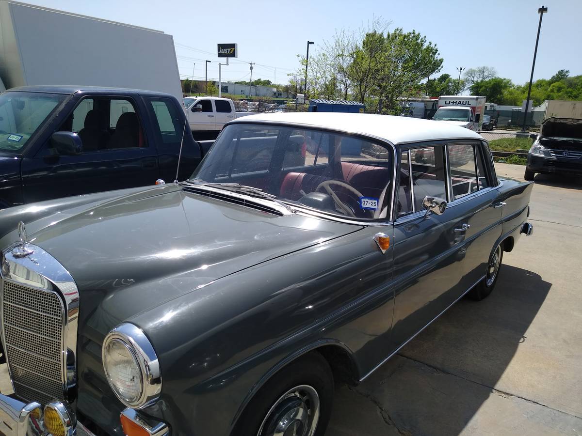 Mercedes-benz-190d-1965-Silver