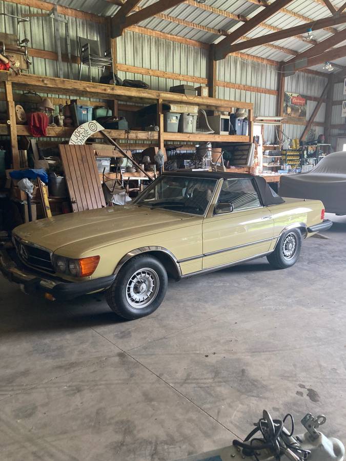 Mercedes-benz-1978-Yellow