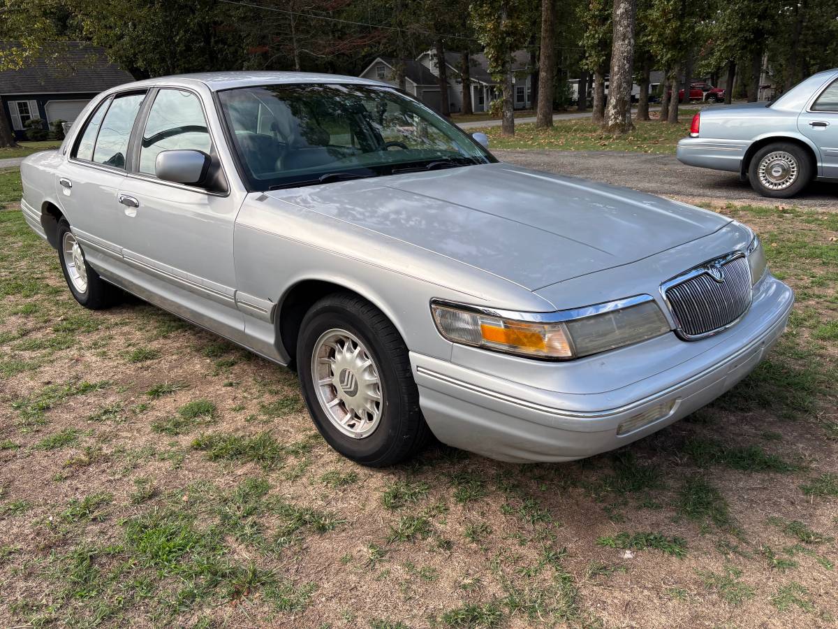 Mercury-Grand-marquis-1996