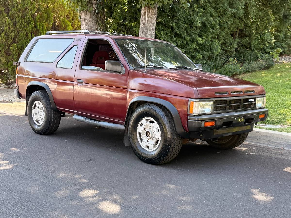 Nissan-Pathfinder-1988