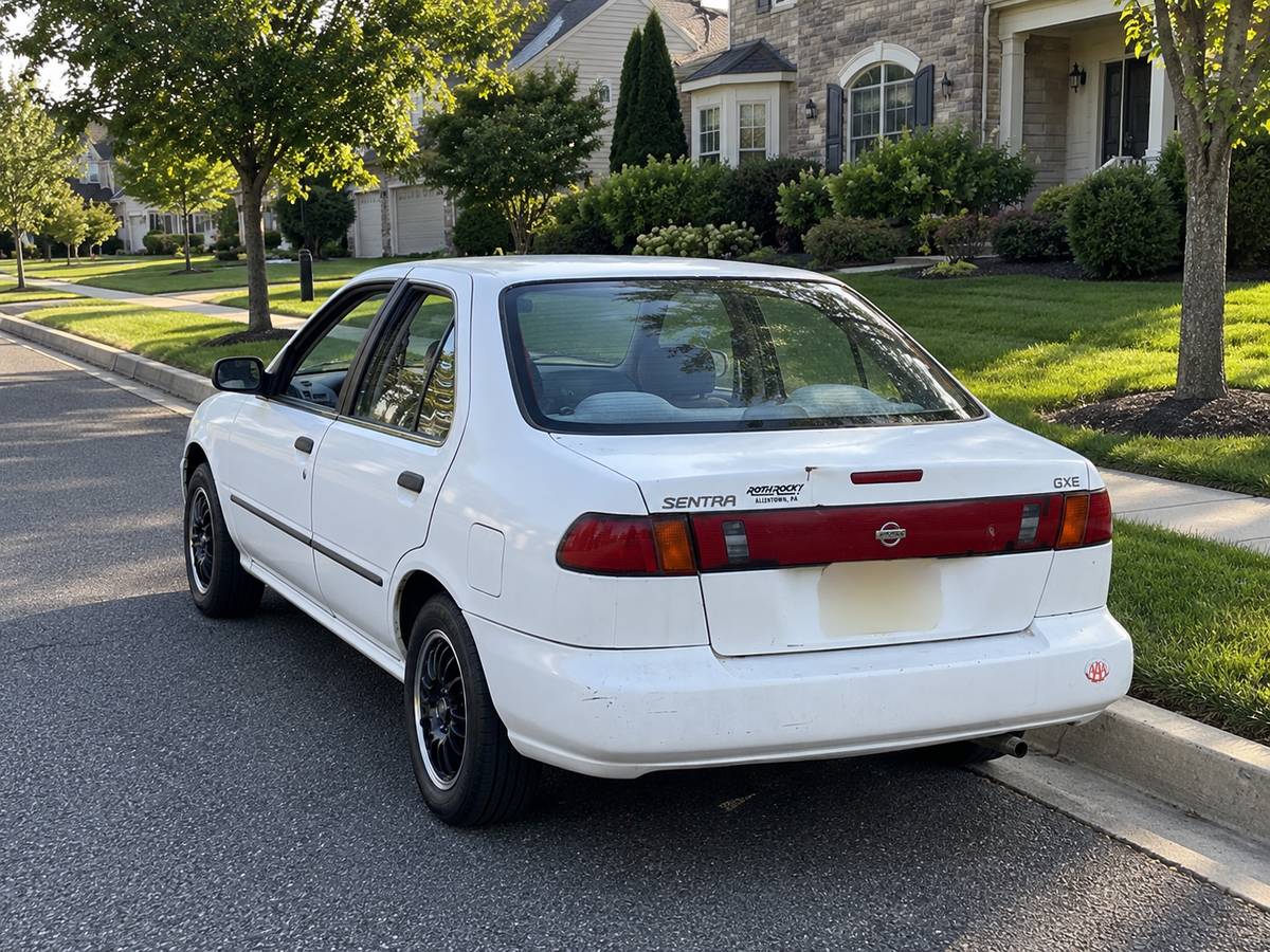 Nissan-Sentra-1996