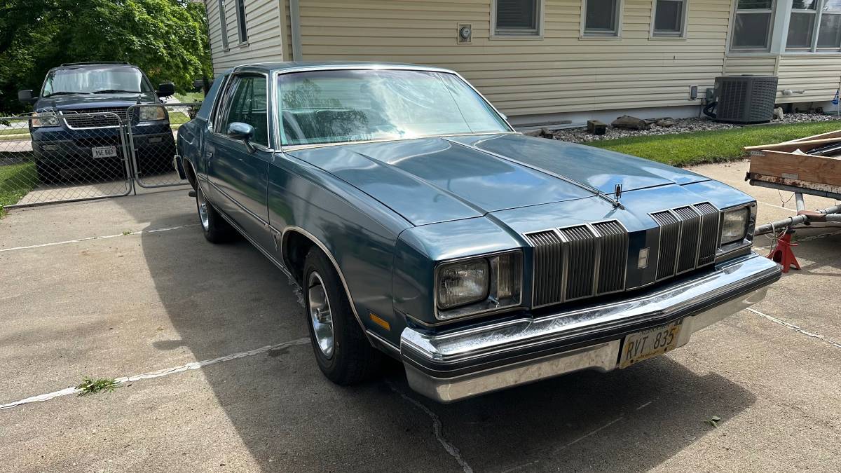 Oldsmobile-Cutlass-supreme-1978-Blue