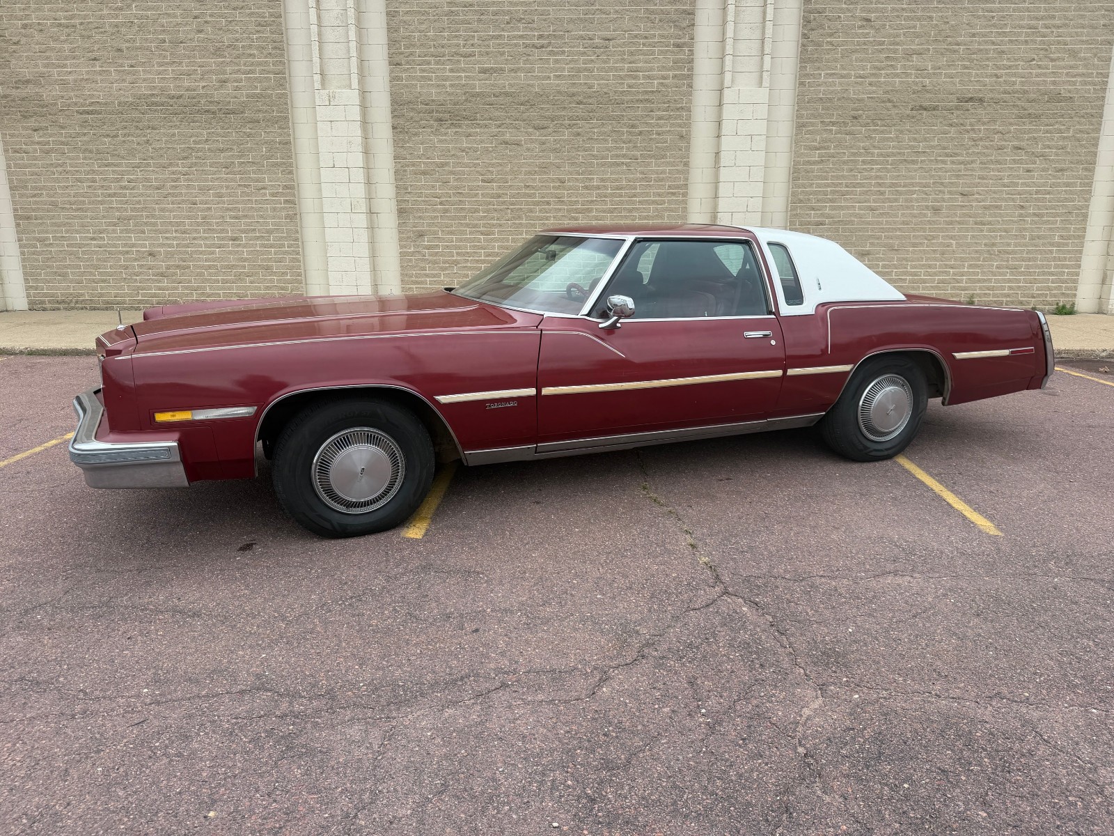 Oldsmobile-Toronado-1978-Red