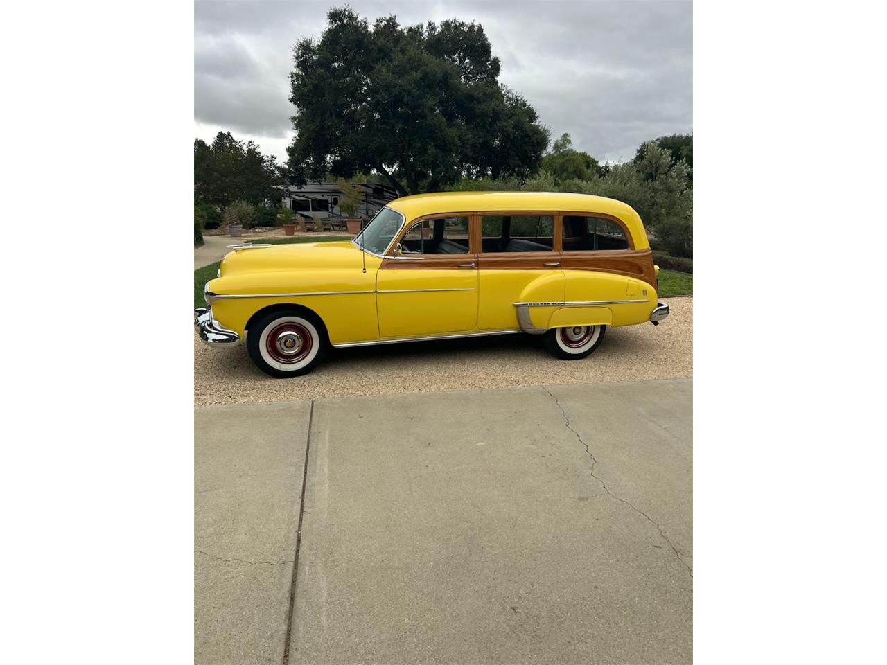 Oldsmobile-Woody-wagon-1950-Yellow-w-woodgrain-Yellow-wwoodgrain