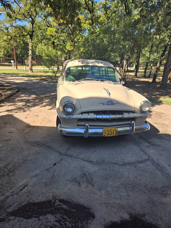 Plymouth-2dr-wagon-1953-Brown