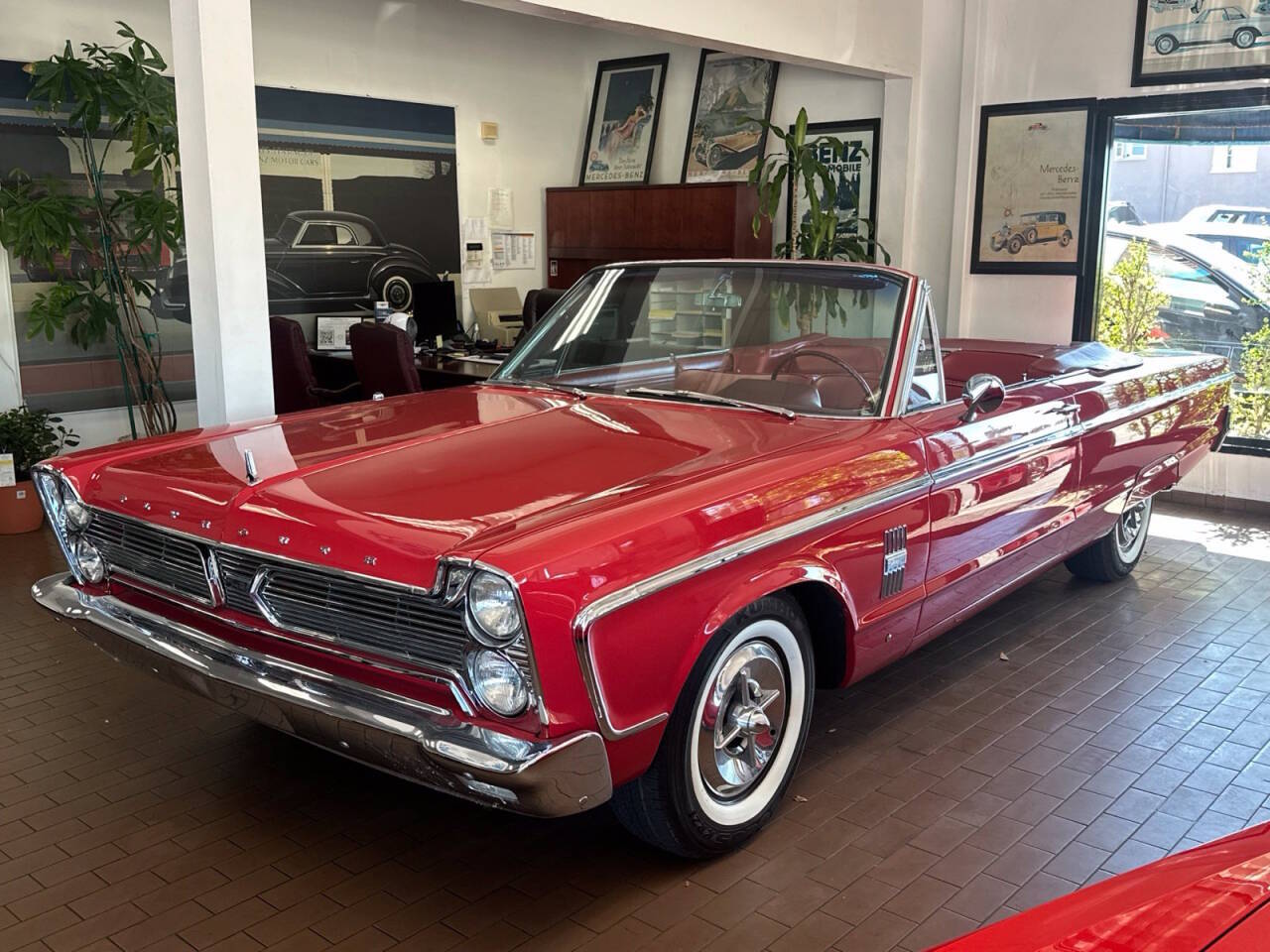 Plymouth-Fury-1966-Red