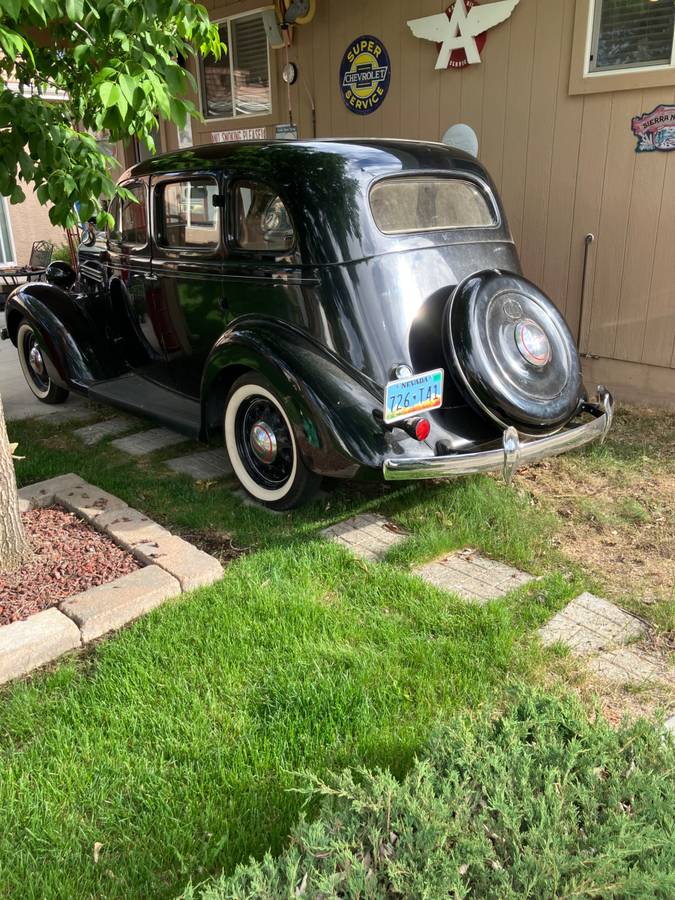 Plymouth-Sedan-1935-Black