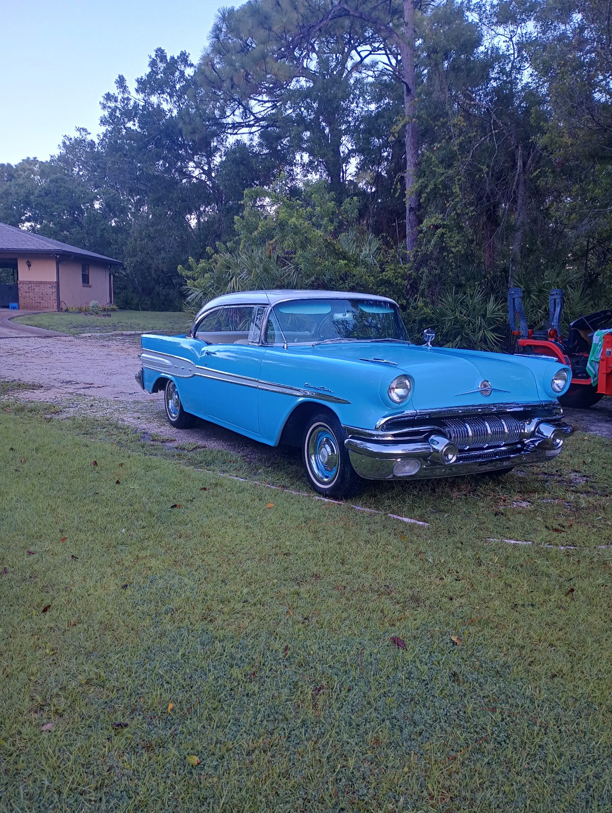 Pontiac-1957-Coupe-Blue