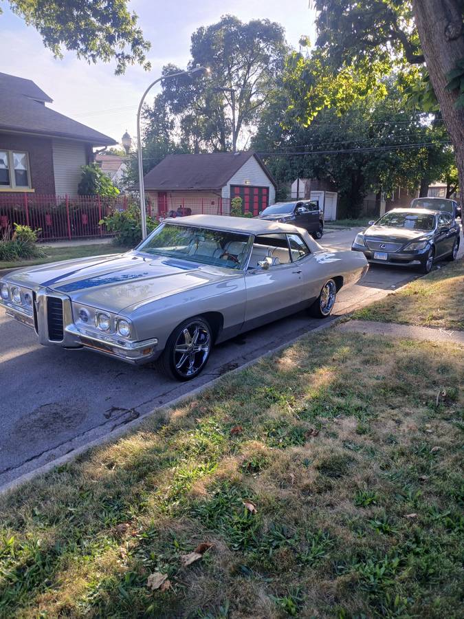 Pontiac-Bonneville-1970-Silver