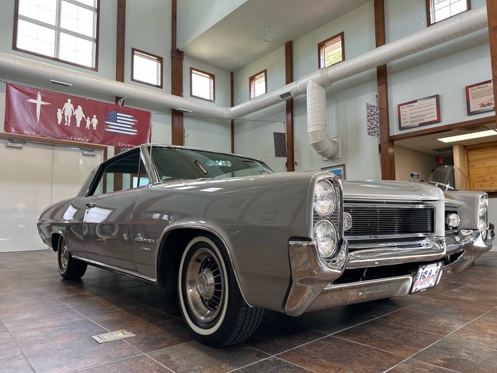 Pontiac-Grand-prix-1964-Silver-Black