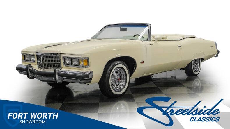 Pontiac-Grand-ville-1975-Vanilla-Shake-White