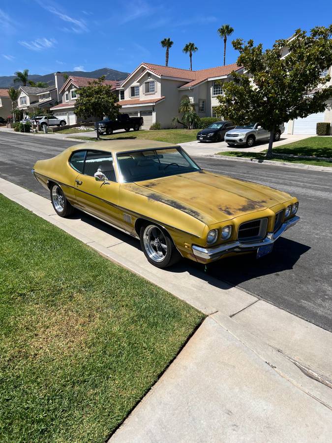 Pontiac-Lemans-1971-Yellow