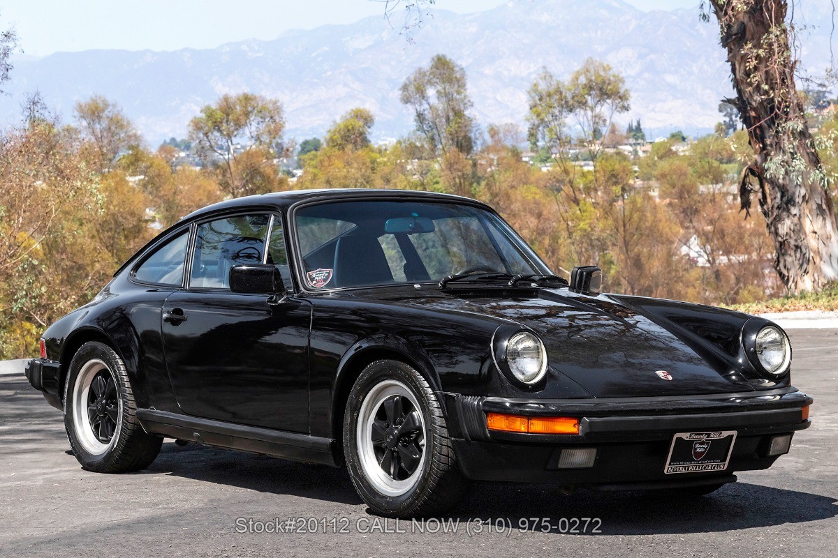 Porsche-911-1986-Coupe