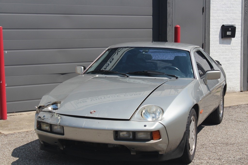 Porsche-928-1981-Hatchback-Black