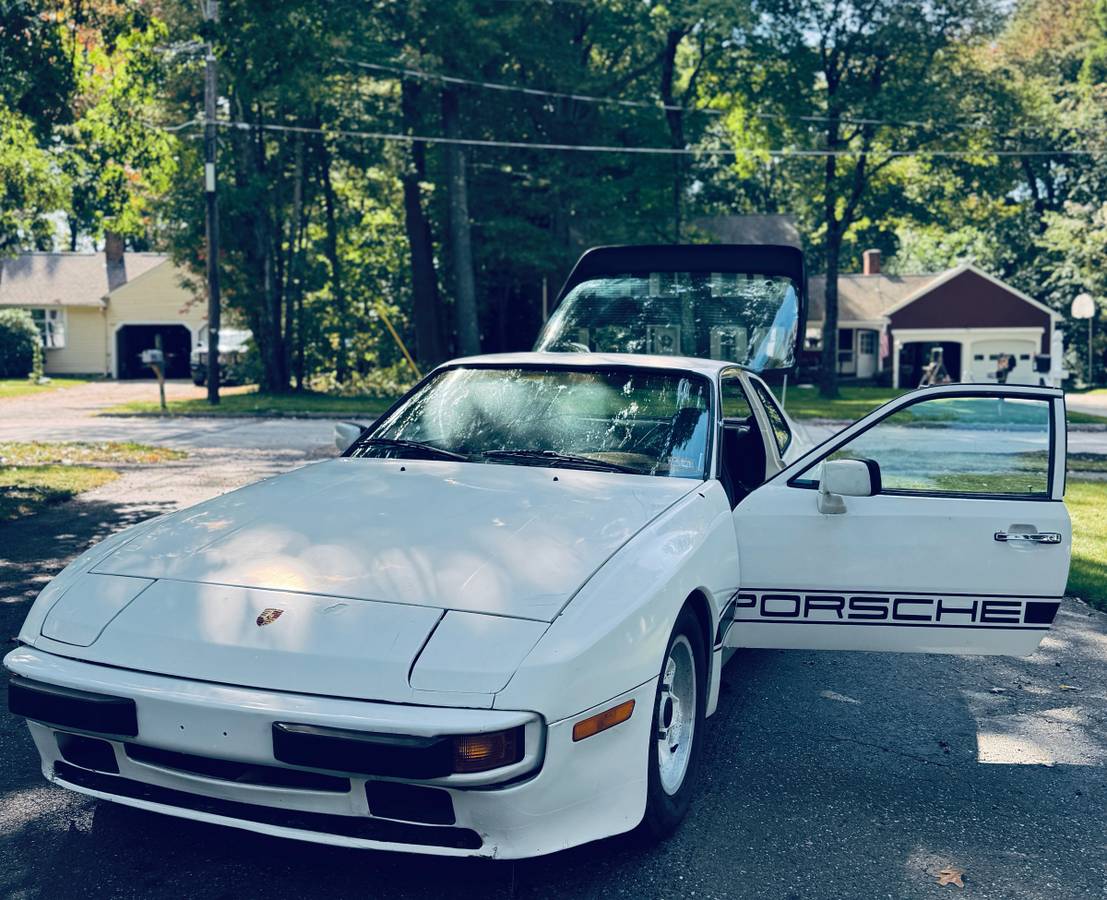 Porsche-944-1985-White