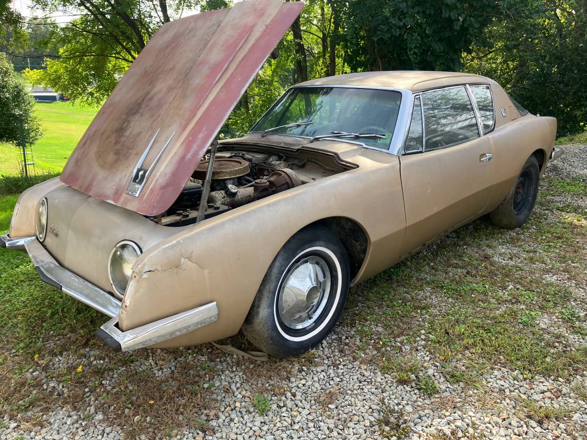Studebaker-Avanti-1963