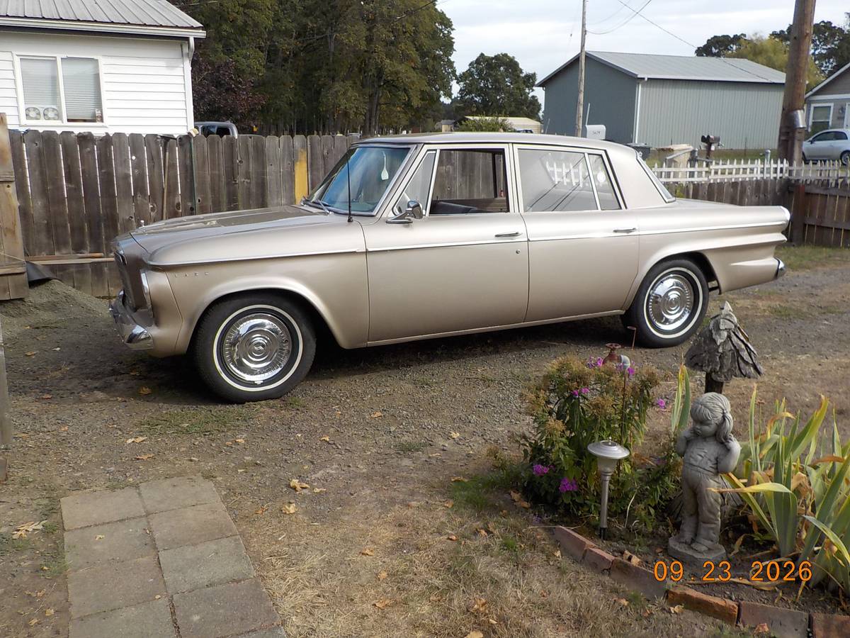 Studebaker-Lark-1963